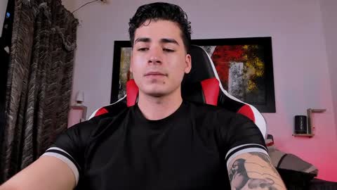 Snapshot of liamwyatt_ chatting on 01.27.25 liamwyatt_ online show from 01.27.25