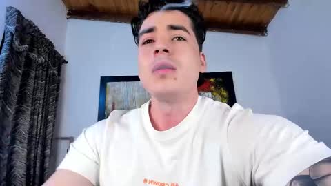 Snapshot of liamwyatt_ chatting on 12.15.25 liamwyatt_ online show from 12.15.25