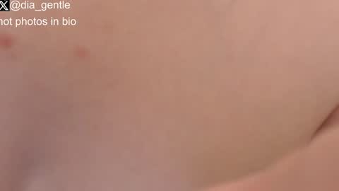 Dia and Julian online show from 12.24.24