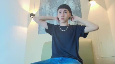 lian_cameron online show from 01.08.26