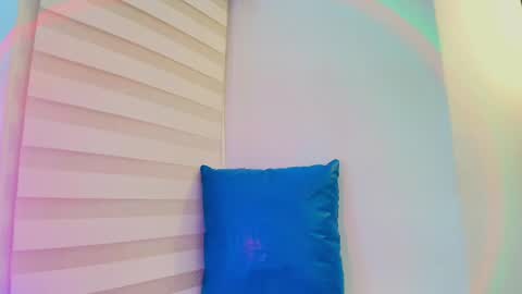 lian_cameron online show from 05.05.26