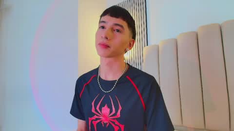 lian_cameron online show from 05.06.26