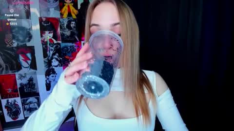 Liana online show from 03.14.26