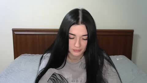 Snapshot of liana_diva chatting on 02.25.25 liana_diva online show from 02.25.25