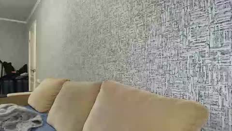 Snapshot of liana_diva chatting on 10.13.25 liana_diva online show from 10.13.25