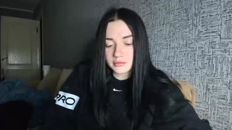 liana_diva online show from 01.12.26