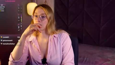 Liana online show from 12.22.25