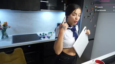 LianiLoverx online show from 10.18.25