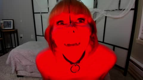 Snapshot of liannalawson chatting on 01.01.25 Lianna Lawson online show from 01.01.25