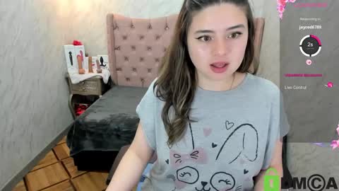 Snapshot of lianngrace chatting on 03.01.25 Grace online show from 03.01.25