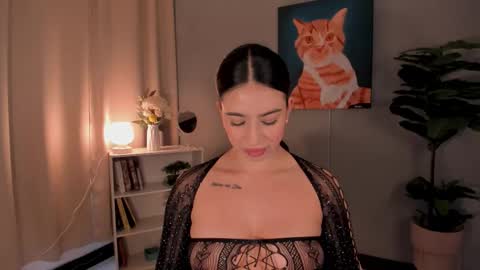 Snapshot of liapearce chatting on 10.20.25 Lia online show from 10.20.25