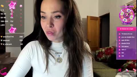 LiaQuinn online show from 02.18.25