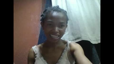 Snapshot of liaraisha chatting on 11.15.25 liaraisha online show from 11.15.25