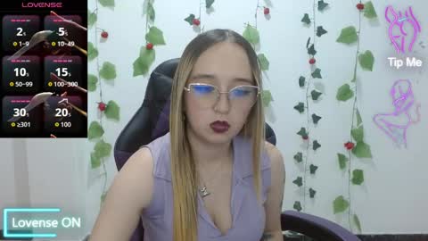 Lia Roberts online show from 05.05.26