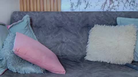 liaross online show from 10.04.25