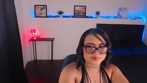 Snapshot of liascarlett chatting on 12.01.24 LiaScarlett online show from 12.01.24