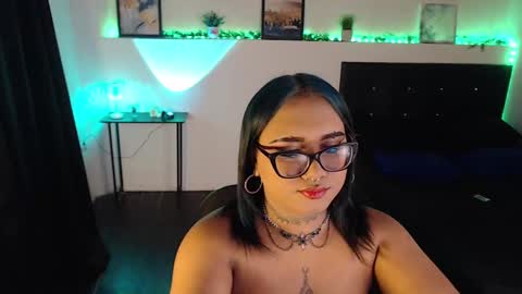 Snapshot of liascarlett chatting on 12.12.24 LiaScarlett online show from 12.12.24