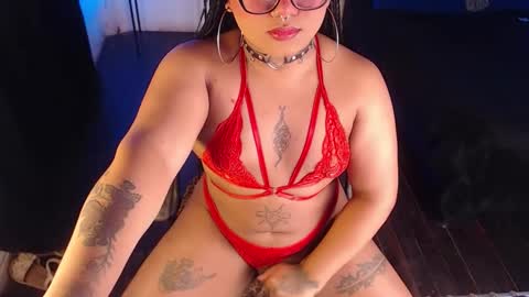 Snapshot of liascarlett chatting on 11.17.25 LiaScarlett online show from 11.17.25