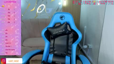 Snapshot of liat_hoz chatting on 09.27.25 Dani online show from 09.27.25