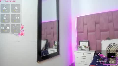 Snapshot of liat_vega chatting on 05.15.26 Lyath Vega online show from 05.15.26
