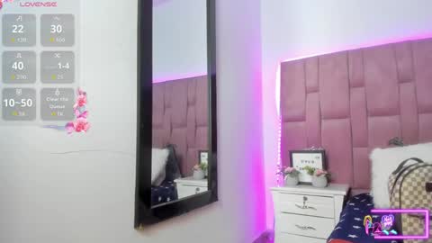 Snapshot of liat_vega chatting on 05.15.26 Lyath Vega online show from 05.15.26