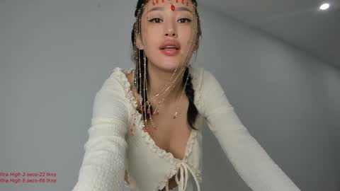 Lia online show from 12.27.24