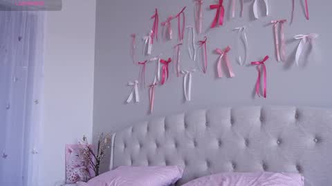 Lia online show from 02.23.26