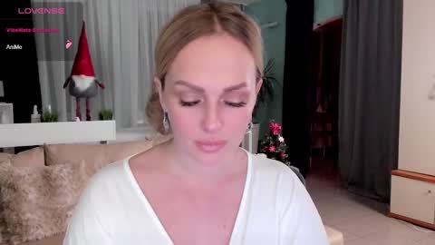 Snapshot of libby_nora chatting on 12.26.24 Libby online show from 12.26.24