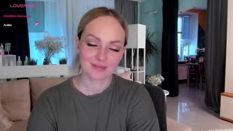 Snapshot of libby_nora chatting on 01.11.25 Libby online show from 01.11.25