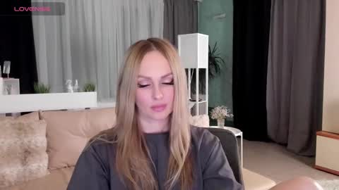 Snapshot of libby_nora chatting on 01.21.25 Libby online show from 01.21.25