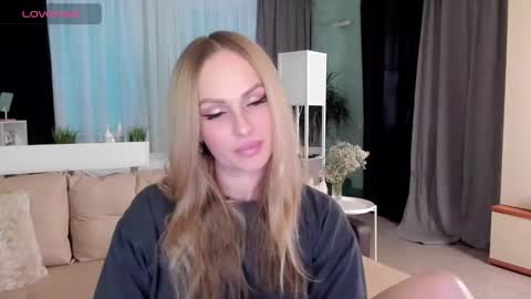 Snapshot of libby_nora chatting on 01.31.25 Libby online show from 01.31.25