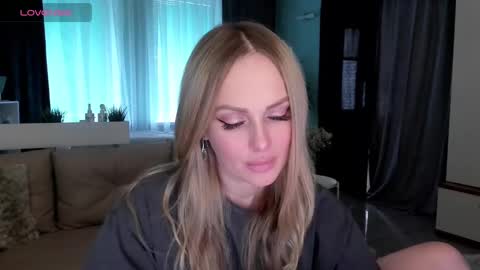 Snapshot of libby_nora chatting on 02.08.25 Libby online show from 02.08.25