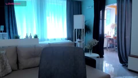 Snapshot of libby_nora chatting on 02.15.25 Libby online show from 02.15.25