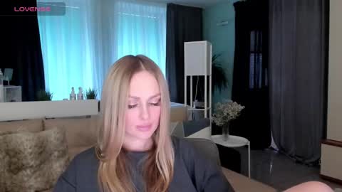 Snapshot of libby_nora chatting on 02.18.25 Libby online show from 02.18.25