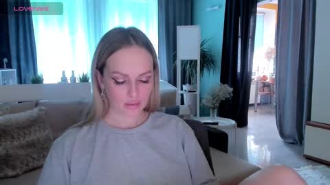 Snapshot of libby_nora chatting on 02.22.25 Libby online show from 02.22.25