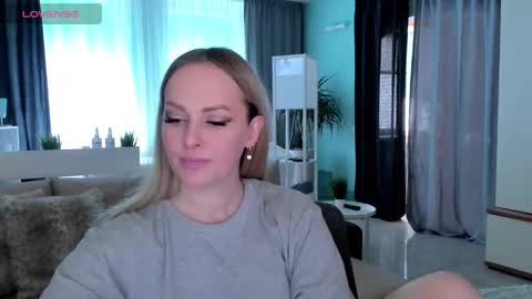 Snapshot of libby_nora chatting on 03.03.25 Libby online show from 03.03.25