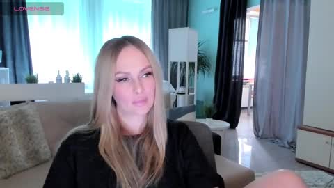 Snapshot of libby_nora chatting on 03.05.25 Libby online show from 03.05.25