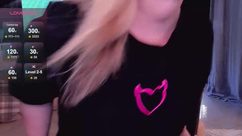 Snapshot of libby_nora chatting on 09.08.25 Libby online show from 09.08.25