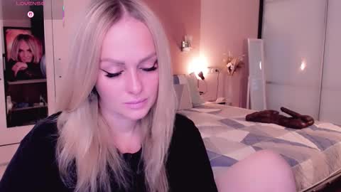 Snapshot of libby_nora chatting on 10.06.25 Libby online show from 10.06.25