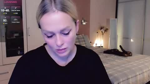 Snapshot of libby_nora chatting on 11.07.25 Libby online show from 11.07.25