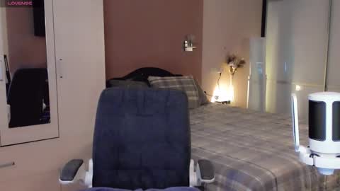 Snapshot of libby_nora chatting on 11.21.25 Libby online show from 11.21.25