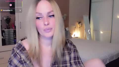 Snapshot of libby_nora chatting on 02.22.26 Libby online show from 02.22.26