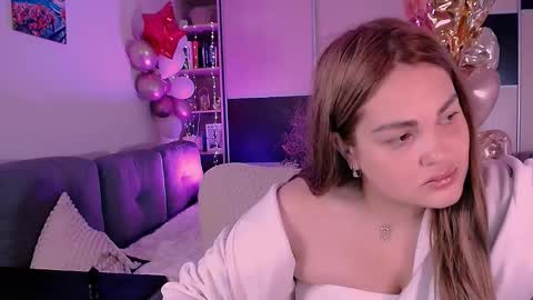 Snapshot of libra_mia chatting on 10.26.25 libra_mia online show from 10.26.25