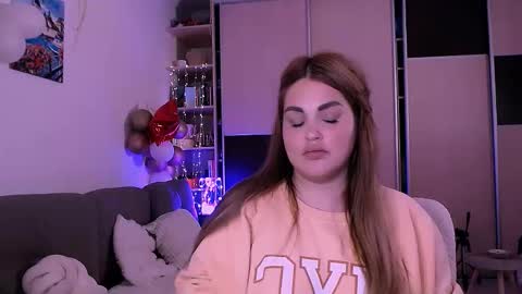 Snapshot of libra_mia chatting on 11.10.25 libra_mia online show from 11.10.25