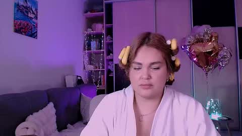 Snapshot of libra_mia chatting on 11.12.25 libra_mia online show from 11.12.25