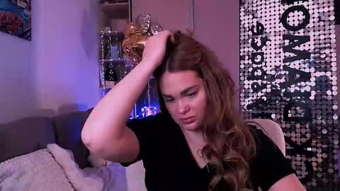 Snapshot of libra_mia chatting on 11.14.25 libra_mia online show from 11.14.25