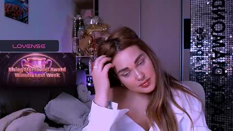 Snapshot of libra_mia chatting on 11.19.25 libra_mia online show from 11.19.25