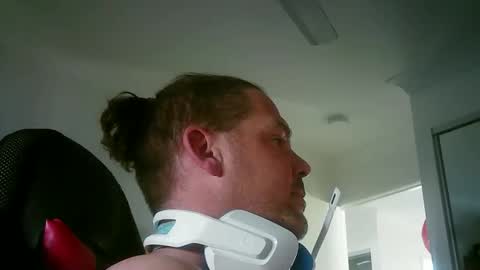 Snapshot of lickitwell29 chatting on 04.06.26 lickitwell29 online show from 04.06.26