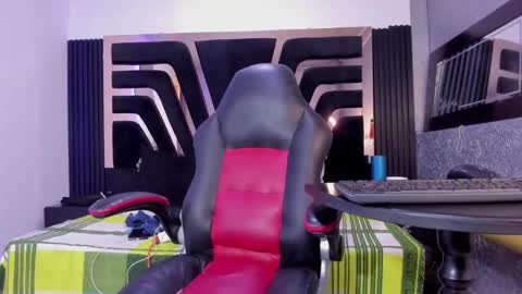 Snapshot of licyevans chatting on 01.15.25 licy online show from 01.15.25