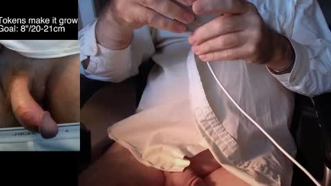 Snapshot of liebestool008 chatting on 10.28.25 8curve online show from 10.28.25